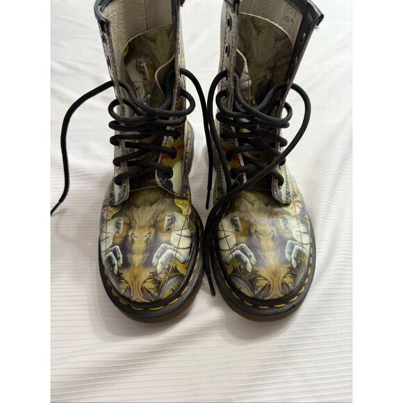 Dr Martens 1460 George & The Dragon Boots Museum Artist Women’s Size 6